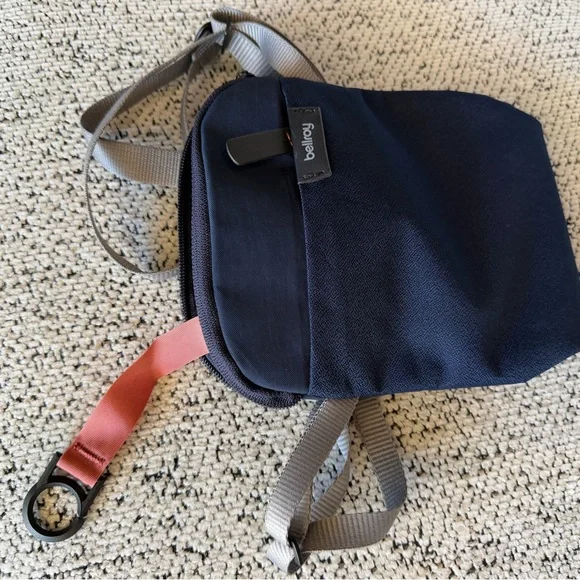 Bellroy City Pouch Navy and Gray Messenger Bag - Picture 6 of 10